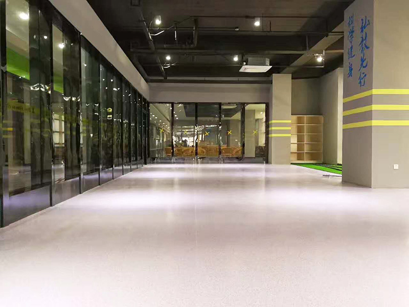 海陵區百斯特健身會所鋪設博凱復合地板案例